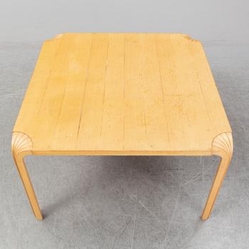 ALVAR AALTO, soffbord, björk samt karmstolar ett par, modell 46, Artek.