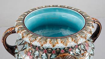 PIEDESTAL MED YTTERFODER, flintgods, majolika, nyrenässans, Rörstrand, 1800-talets slut.