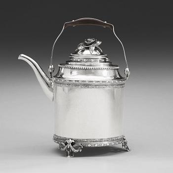 900. A Swedish 18th century silver tea-pot, mark of Lars Boye, Stockholm 1786.