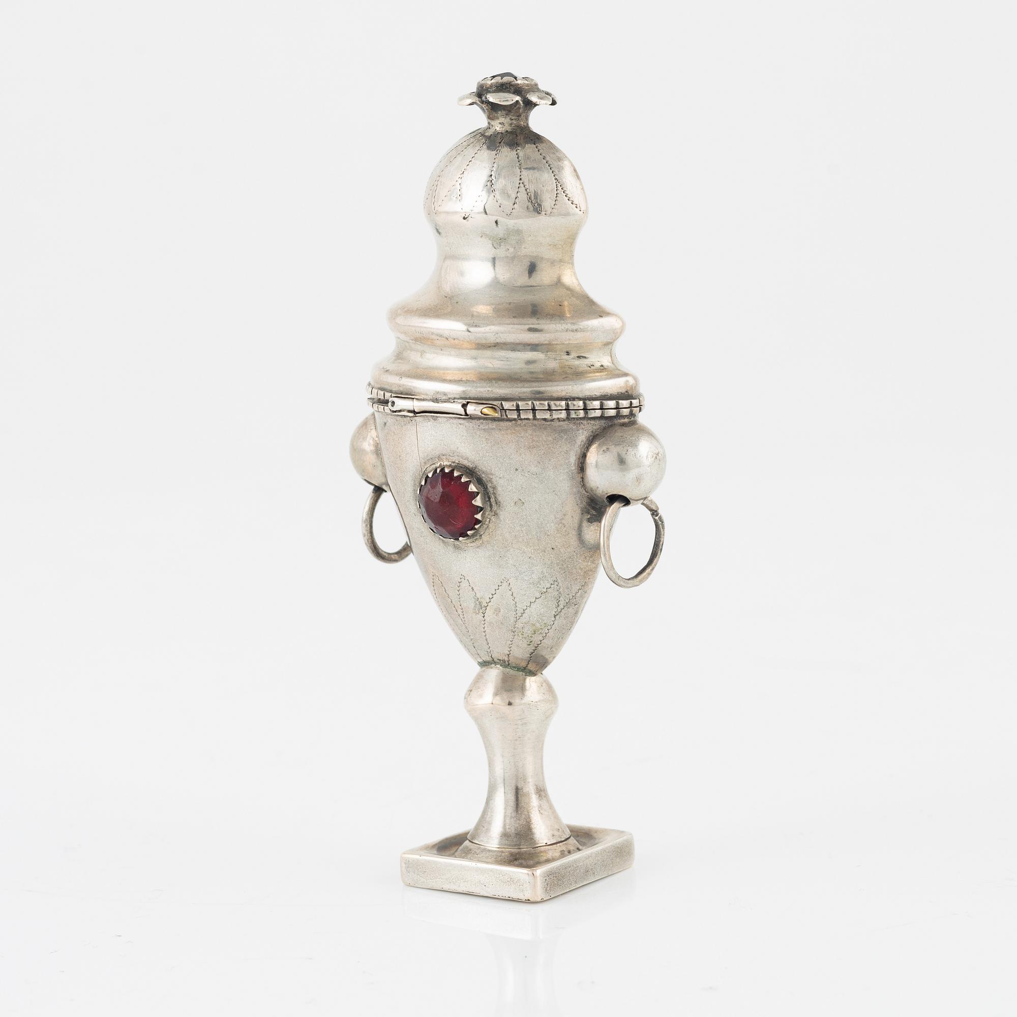 A Danish Silver Box, 'Hovedvandsegg', mark of U Stallknecht, Horsens around 1840.