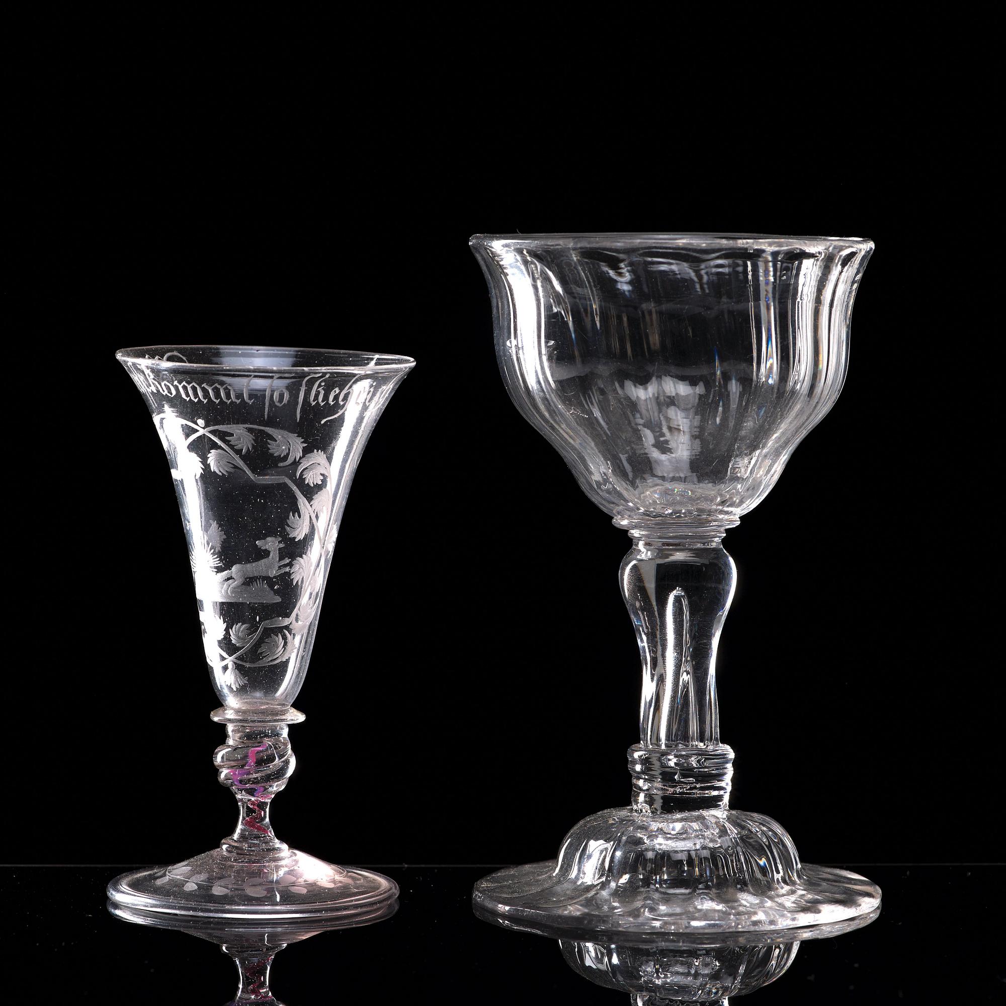 GLAS, två stycken. 1700-tal.