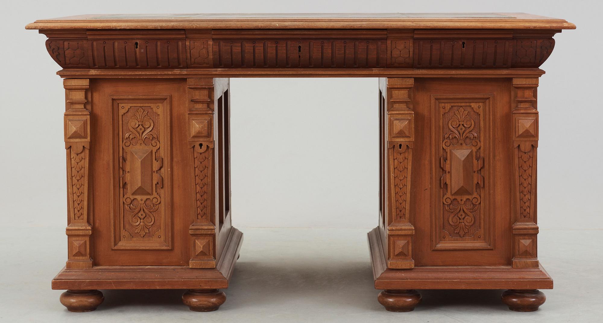 SKRIVBORD, nyrenässans, 1900-talets början.