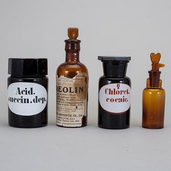 APOTEKSFLASKOR, 12 st, glas, 1900-talets första hälft.