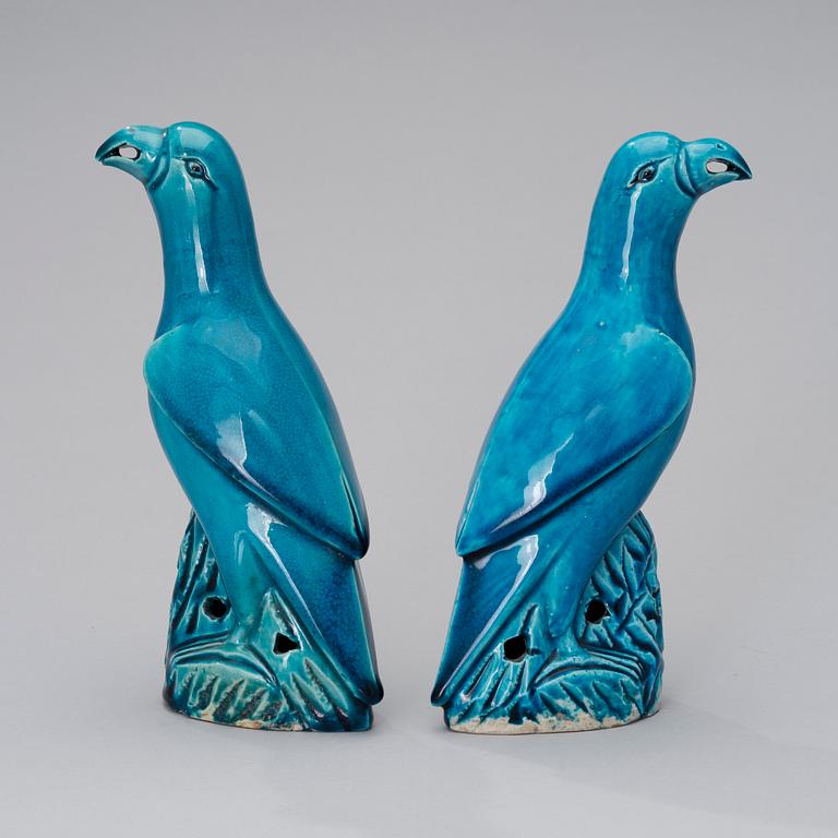 A PAIR OF CHINESE PORCELAIN SCULPTURES,  20th century.