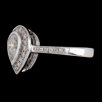 RING, 18 k vitguld, diamanter tot 1.32 ct.