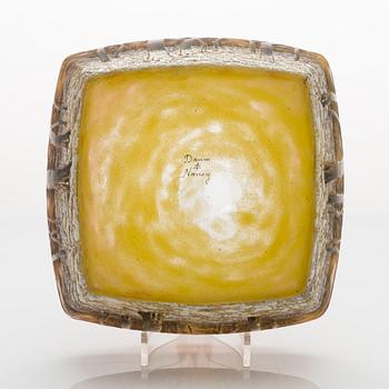 An early 20th-century French glass bonbonnière by Daum Nancy.