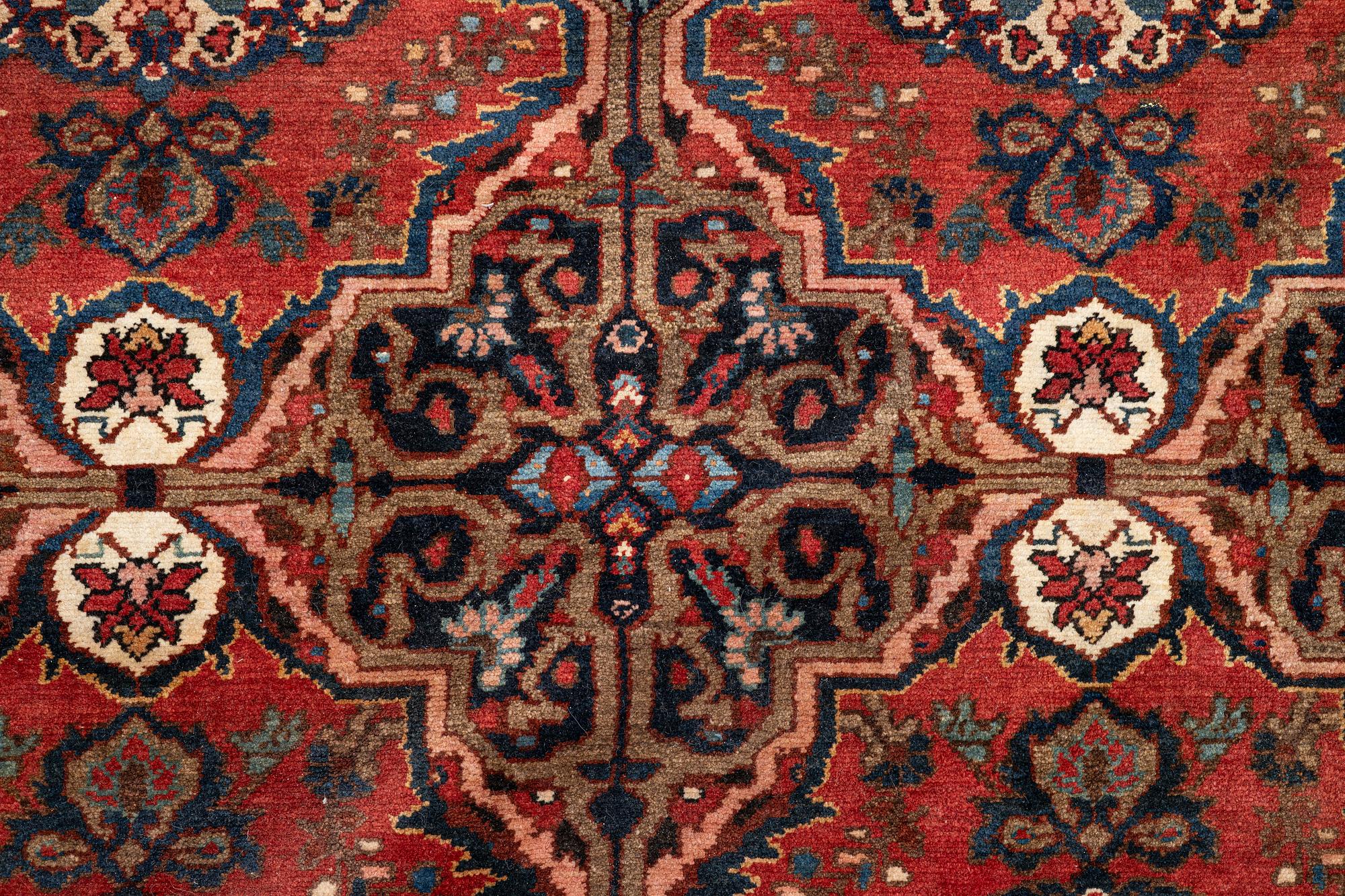 Carpet, Mahal/Bakhtiari, 150 x 218 cm.