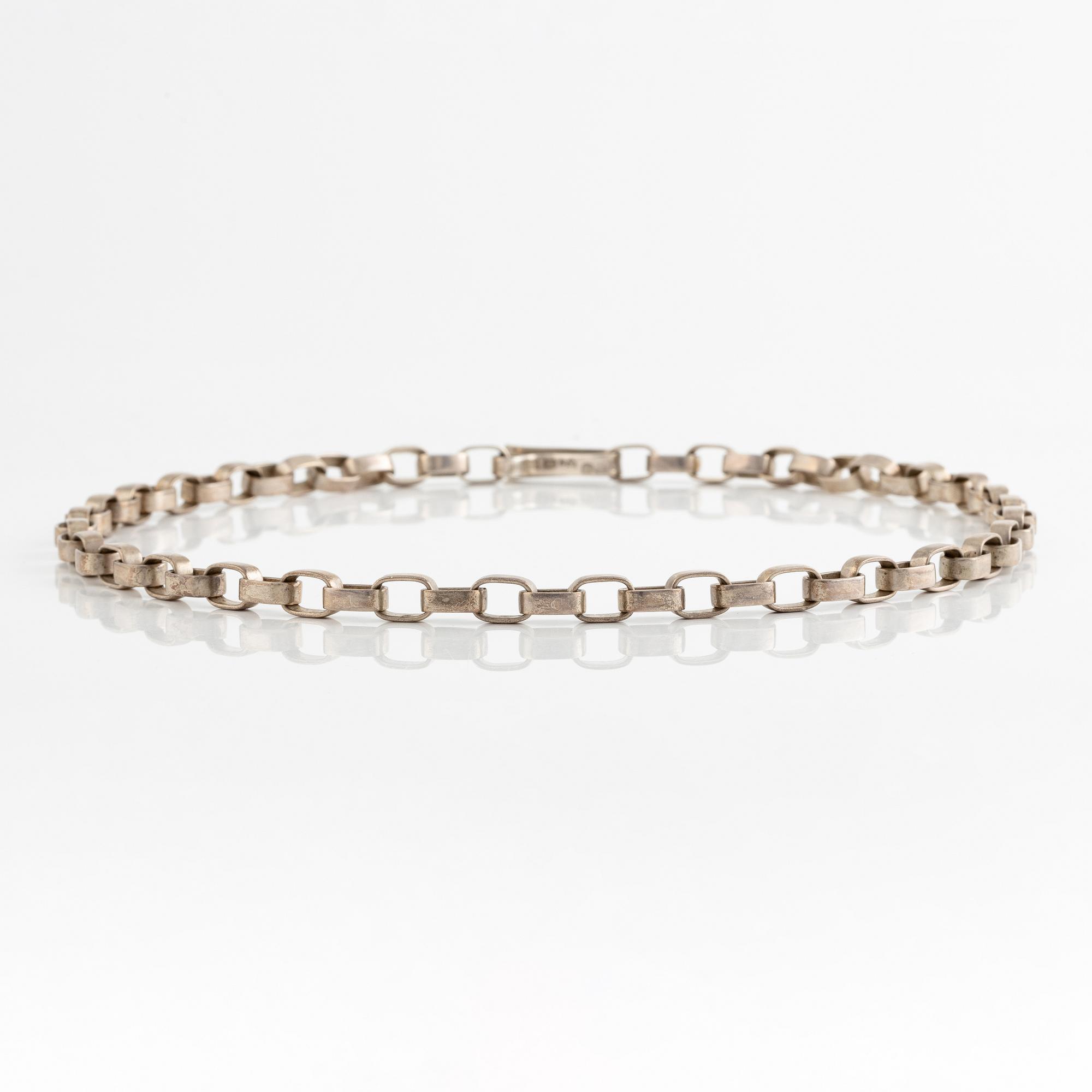 Sven-Erik Högberg, arm bracelet and collar, silver.