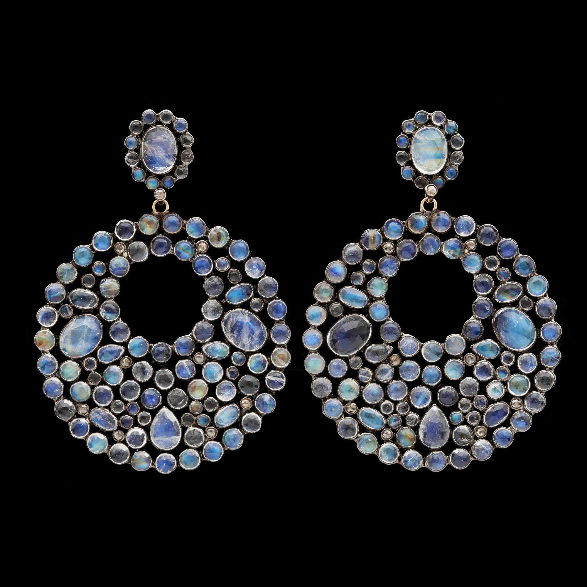 ÖRHÄNGEN, cabochonslipade indisk labradorit.