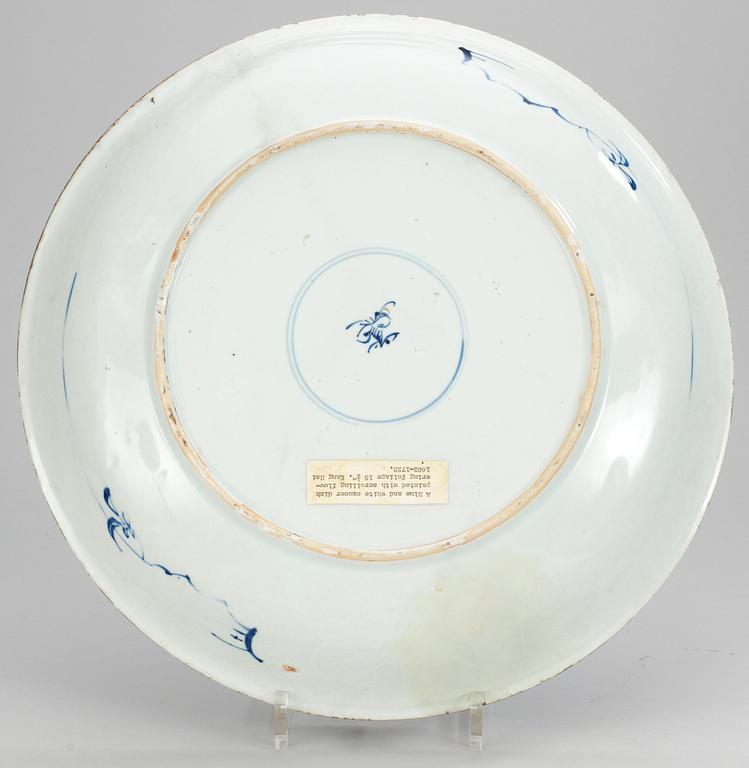 SKÅLFAT, porslin. Qing dynastin. Kangxi (1662-1722).