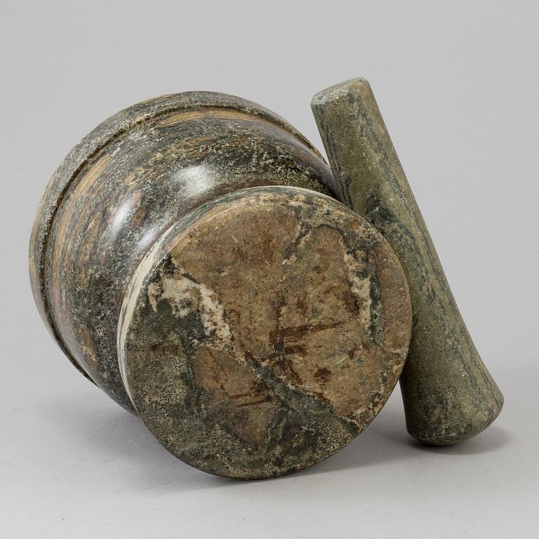 A marble mortar, 19th century.