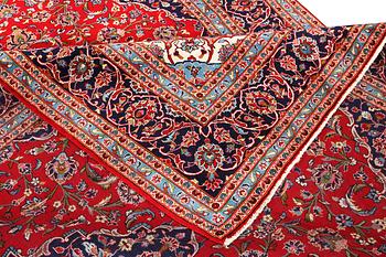 A Keshan carpet, c. 372 x 247 cm.