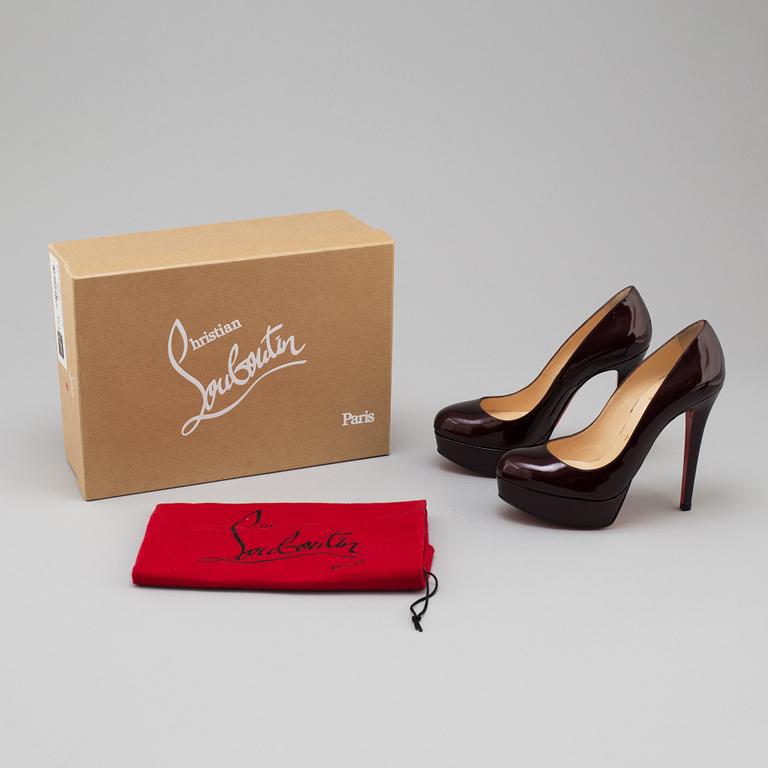 CHRISTIAN LOUBOUTIN, a pair of pumps, size 35,5.