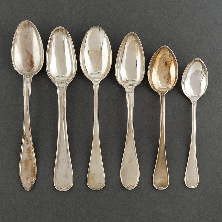 A silver cutlery, including 'Svensk Spets' and 'Svensk Rund', incl. GAB, CG Hallberg, 19/20th century (89 pc), 3171g.