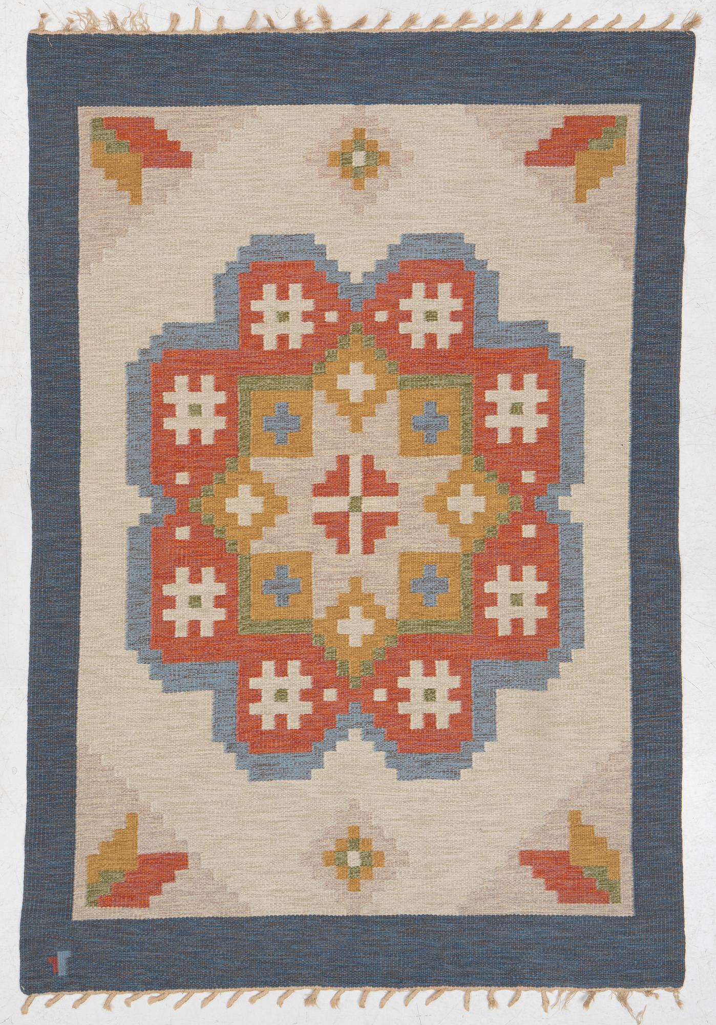Erik Lundberg, a flat weave rug, Vävaregården, Eringsboda, approx. 249 x 169 cm.