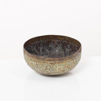 Skålar, tre stycken samt tre bägare och figurin, metall, Centralasien.