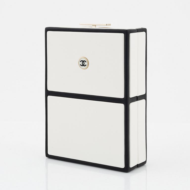 Chanel, A "Chanel No. 5 Parfum Box Evening Clutch", 2021.