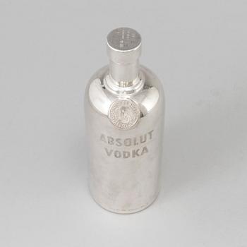 An 'Absolut Vodka' sterling silver bottle, by Cris, Stockholm, 1993, 542 gram.