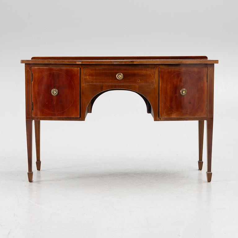 Skrivbord/sideboard, Engelsk stil, 1900-talets början.