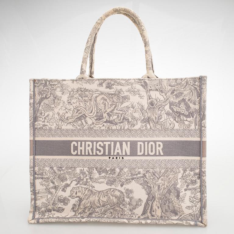 Christian Dior, "Book Tote" laukku.