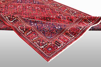Carpet, Hosseinabad, ca 348 x 247 cm.