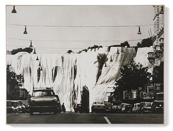 Christo Vladimirov Javacheff, "The Wall / Project for a Wrapped Roman Wall".
