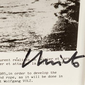CHRISTO & JEANNE-CLAUDE, photo, signed. Photo by Wolfgang Volz.