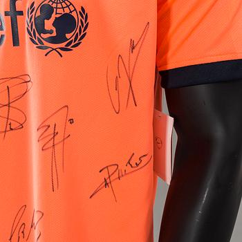 A ZLATAN IBRAHIMOVIC FC BARCELONA T-SHIRT WITH AUTOGRAPHES.