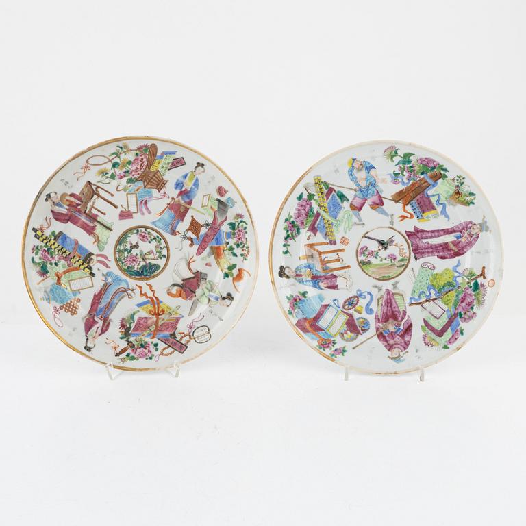 13 Chinese porcelain pieces, 19th/20th century.