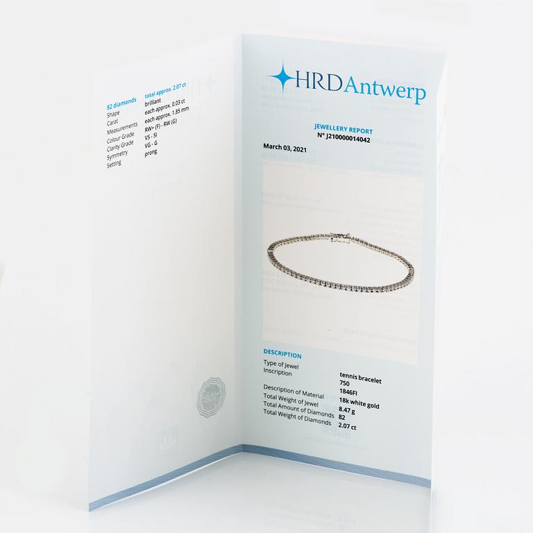 Tennisarmband med briljantslipade diamanter, med certifikat HRD.