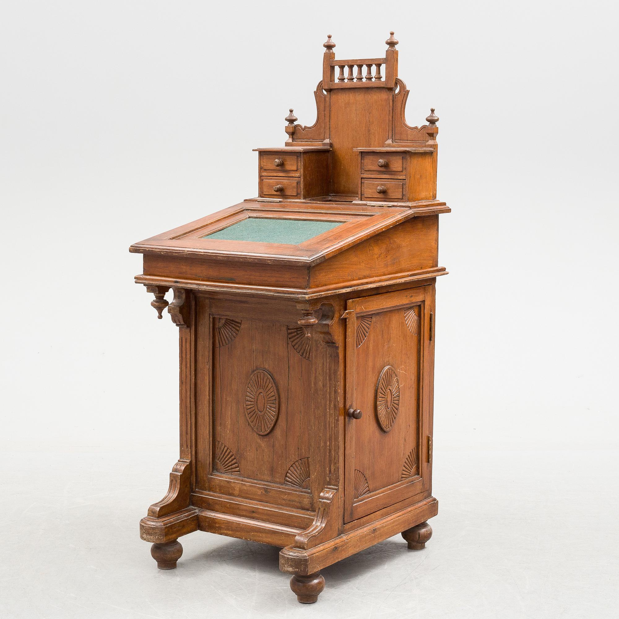 A DAVENPORT WRITING DESK, later part of the 20th century.