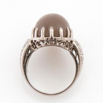 Ring 18K white gold with diamonds and cabochon-cut grey moonstone, Gunnar Fahlström Stockholm 1953.
