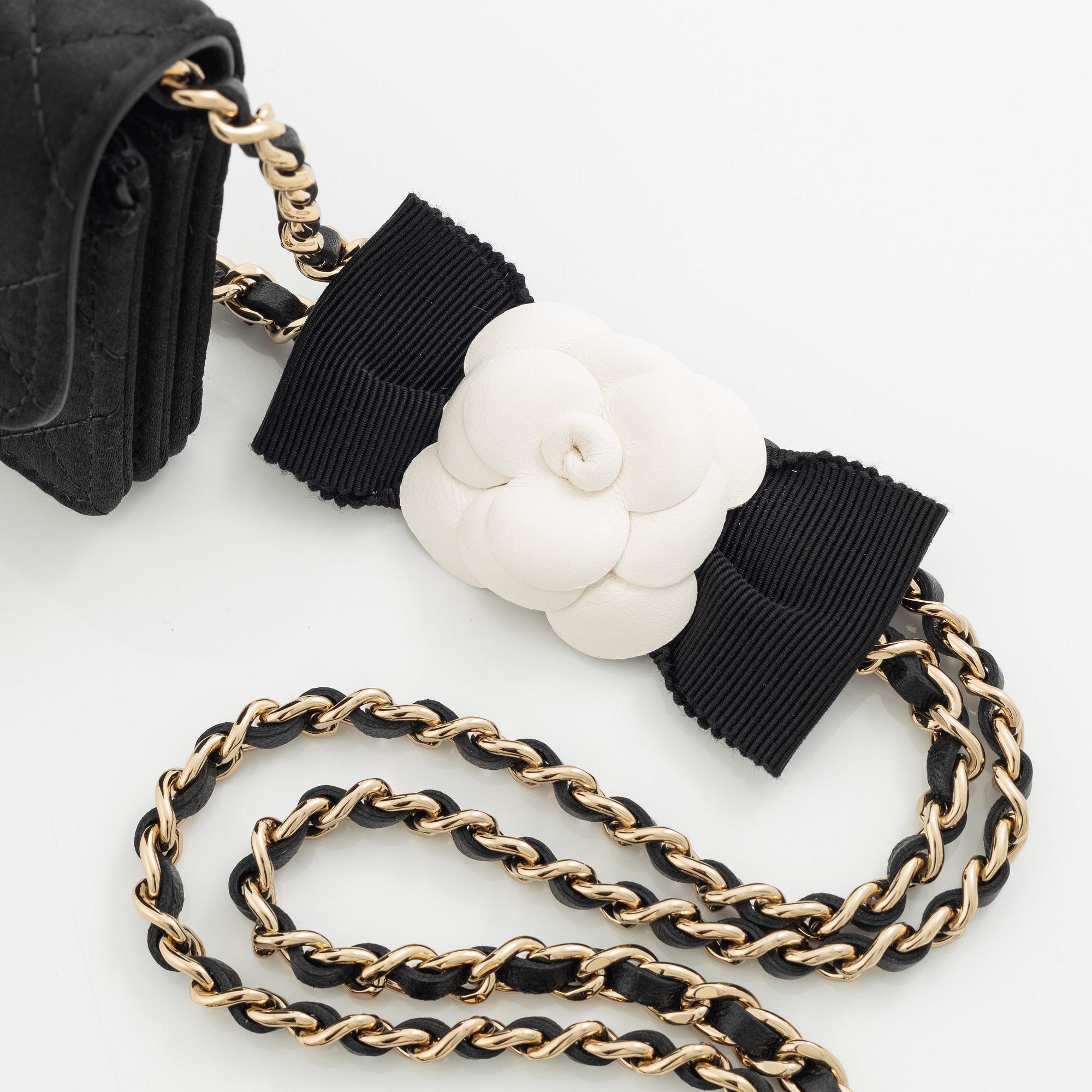 Chanel, väska, Mini Satin Camelia Chain bag.