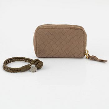 Bottega veneta, plånbok & armband.