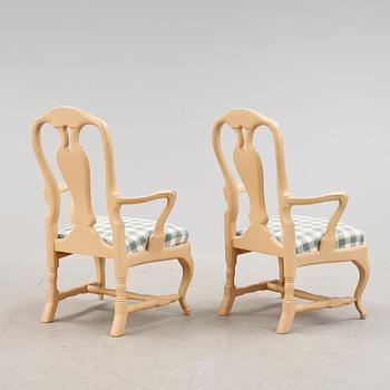 KARMSTOLAR, ett par, senbarockstil, 1900-talets mitt.