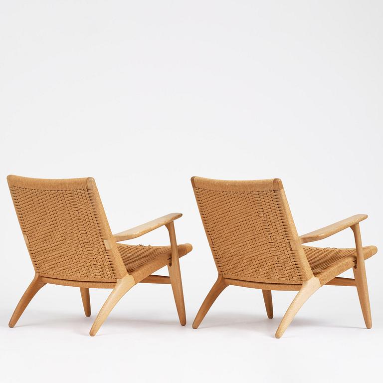 Hans J. Wegner, fåtöljer, ett par, "CH25", Carl Hansen & Son, Danmark, 1960-tal.