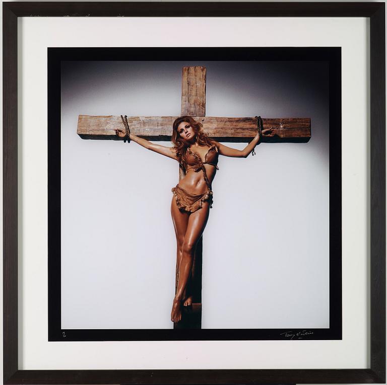 Terry O'Neill, "Raquel Welch on the Cross, Los Angeles", 1970.