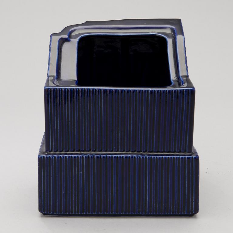 KONSTFÖREMÅL / VAS, porslin, Arabia, 1960-tal.