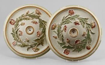 TAKROSETTER, ett par, omkring sekelskiftet 1900.