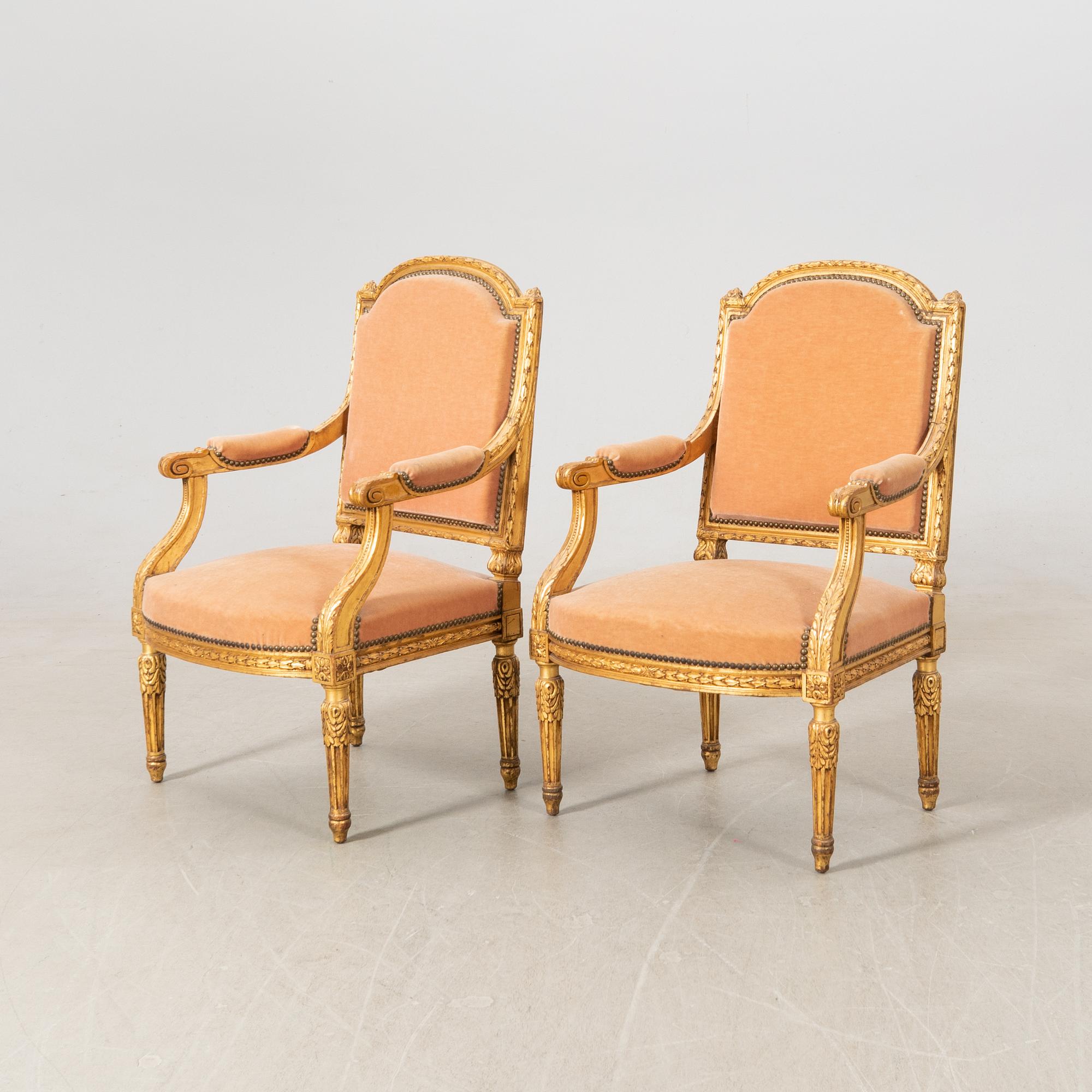 Armchairs, a pair in the Louis XVI style, first half of the 20th century.