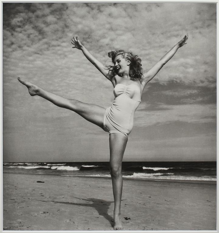 ANDRÉ DE DIENES, silvergelatin fotografi, stämpelsign á tergo.
