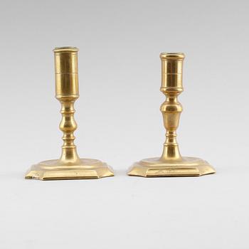 LJUSSTAKAR, 2 st, mässing, barockstil, sannolikt 1800-tal.