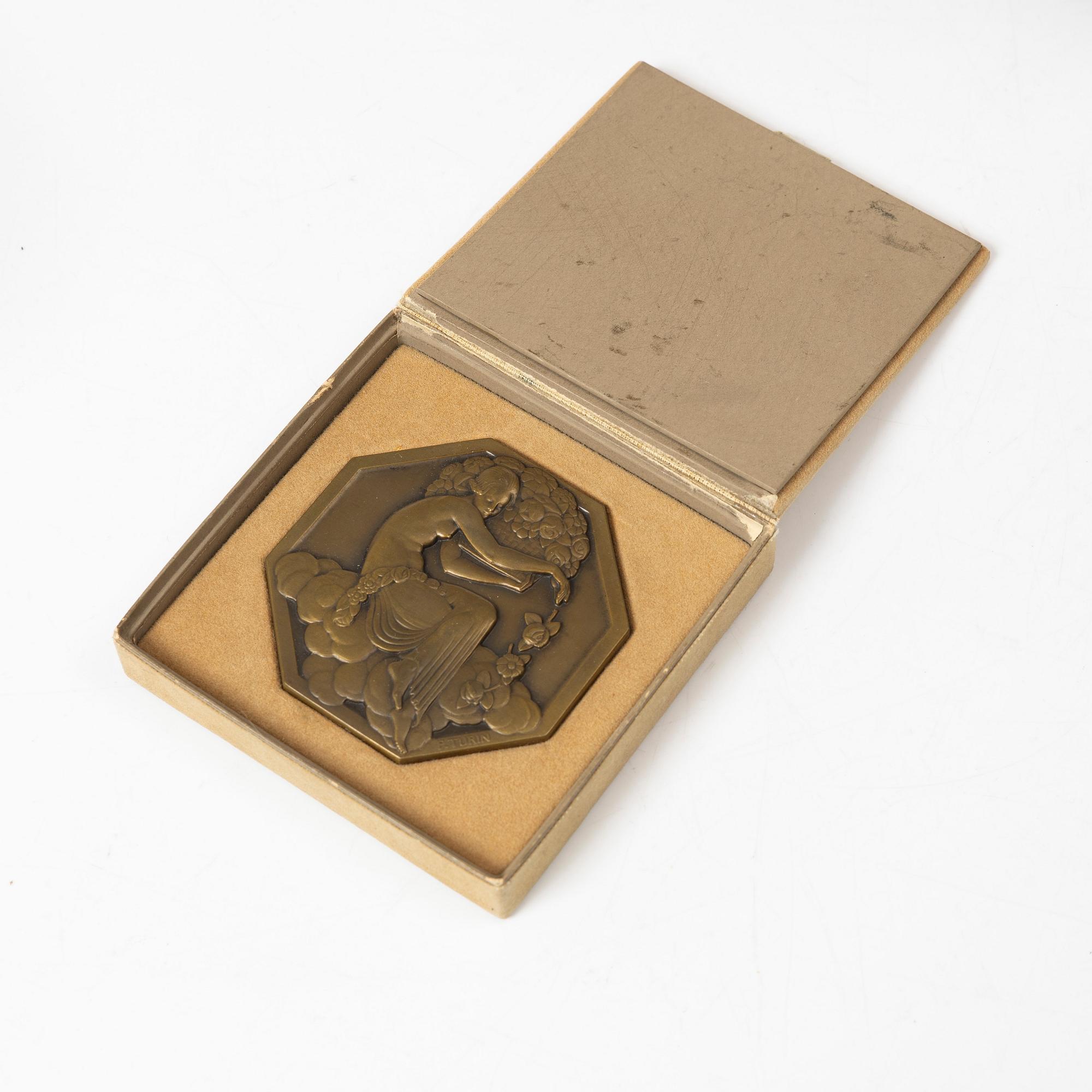 Art Déco, Pierre Turin, medal, bronze, France 1925. From the World Exhibition in Paris 1925.
