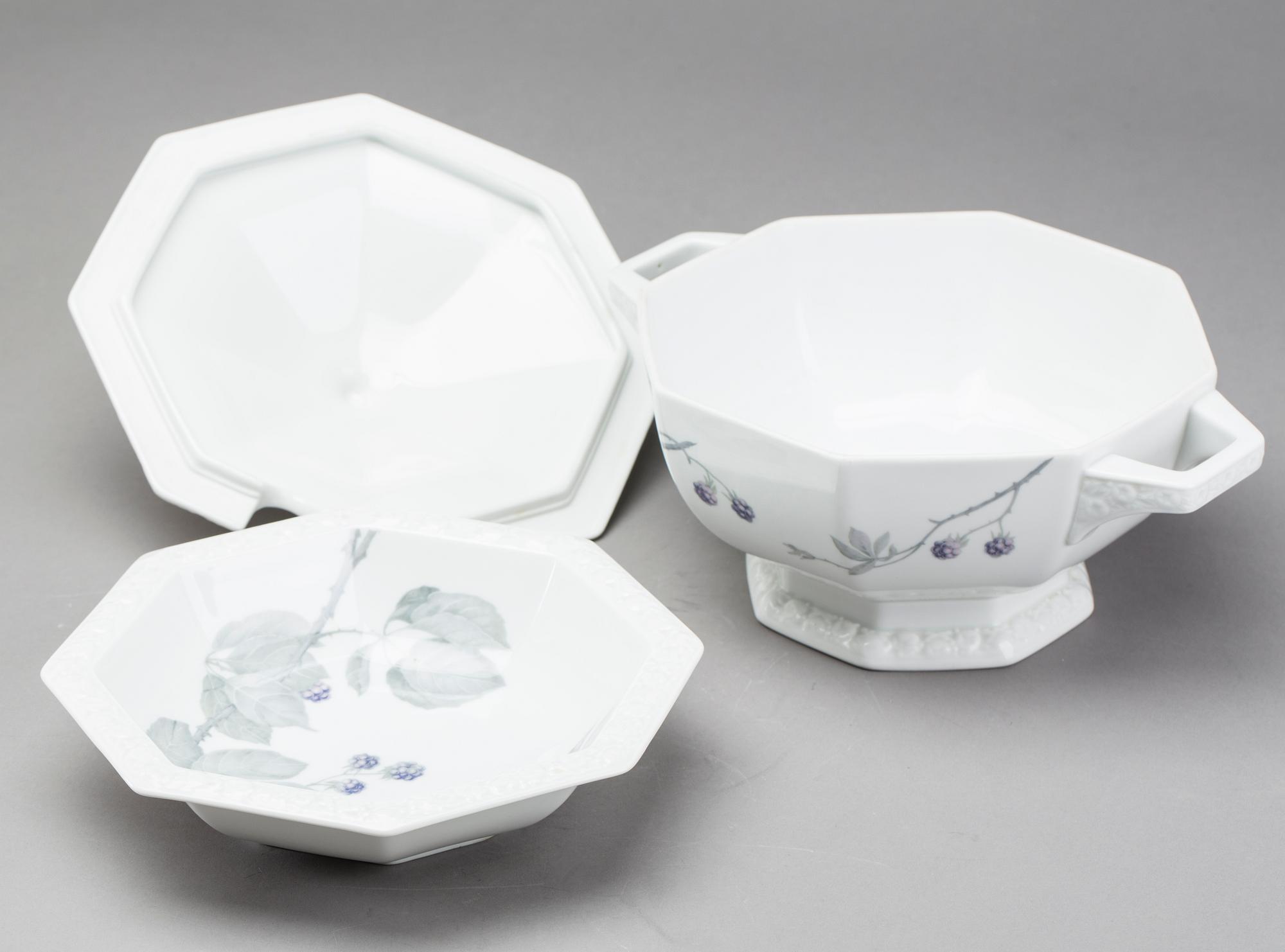 SERVIS, 77 delar, porslin, "Maria Björnbär", Rosenthal.