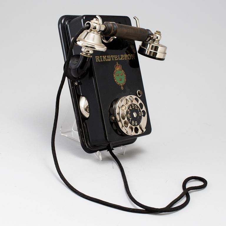 VÄGGTELEFON, Rikstelefon", L.M Ericsson, Stockholm, 1900-talets början.
