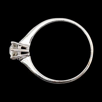 RING, 18 k, med solitär briljantslipad diamant ca 0.50 ct.