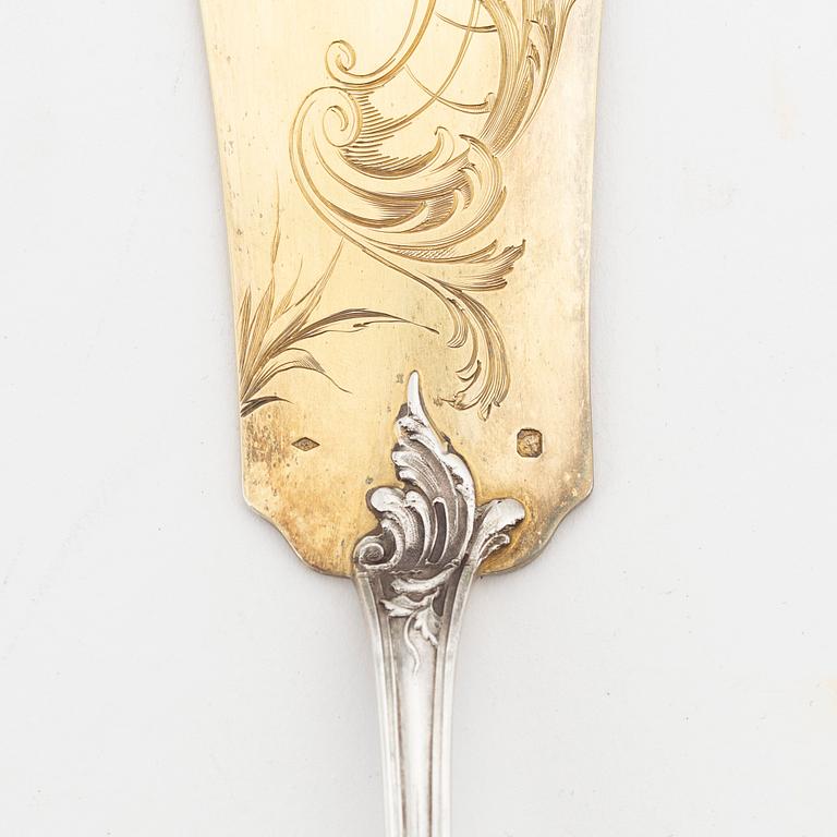 Antoine Lapparra, a silver cake spatula and a cake knife, Paris, France, aorund the year 1900.