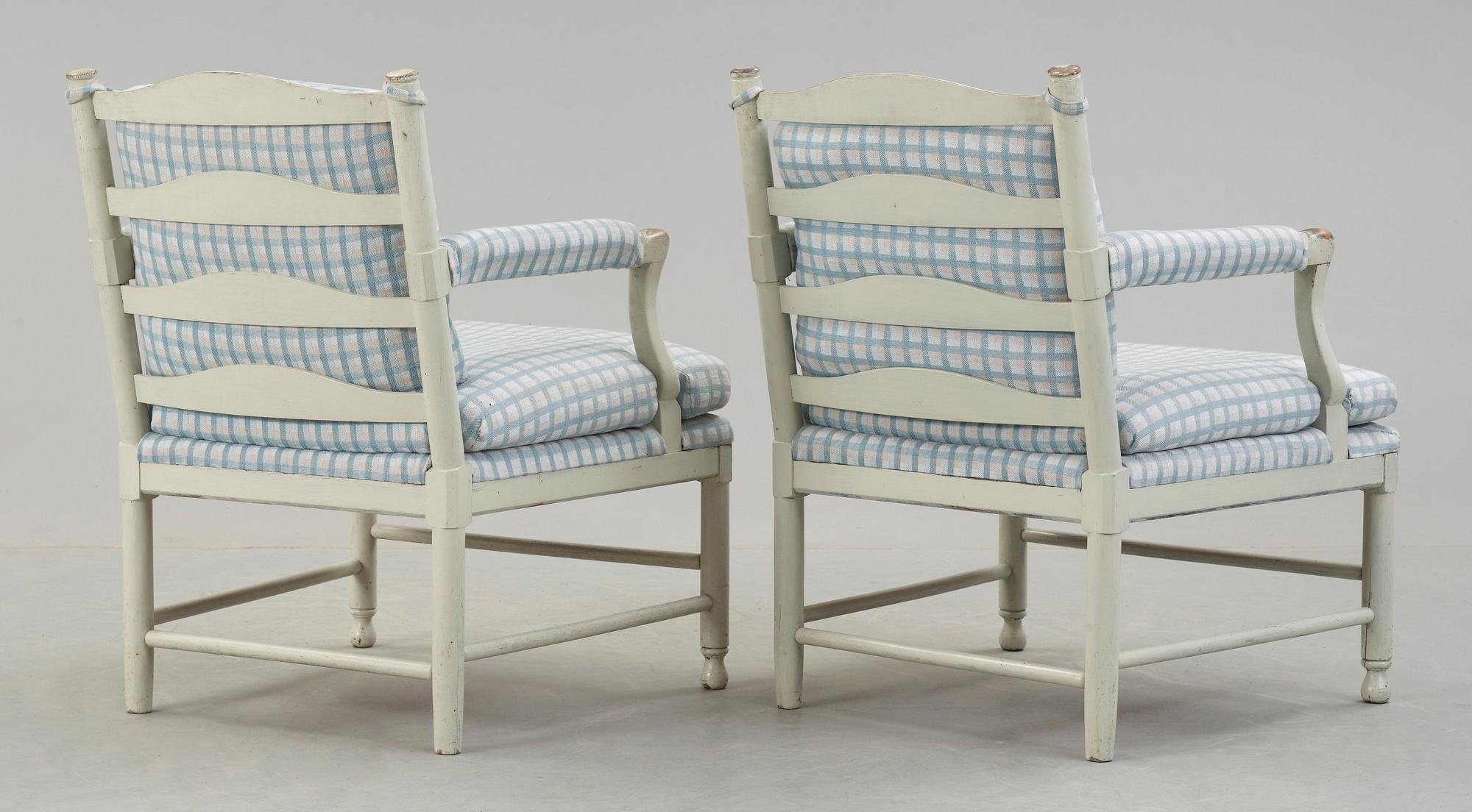 FÅTÖLJER, ett par, sk Gripsholms-modell, 1900-talets andra hälft.