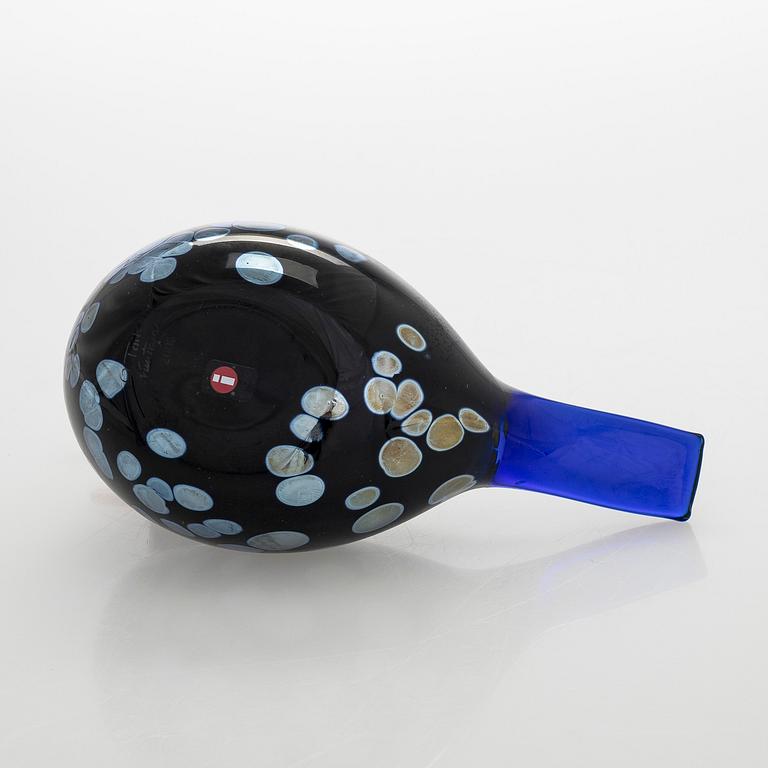Oiva Toikka, an annual bird 2003, signed O. Toikka Nuutajärvi 2003.