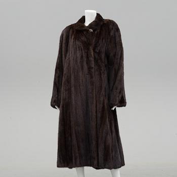 A Mink fur coat from saga Mink, circa size M.